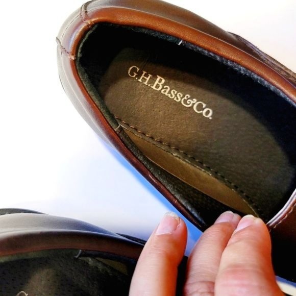 G.H. BASS & CO Brown Leather Square Toe Slip On Loafers Men's 8.5 - Picture 3 of 6